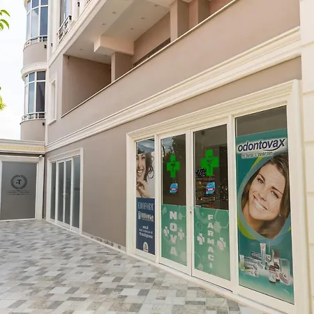 Ξενοδοχείο Triada 4*