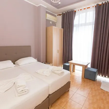 Triada Hotel