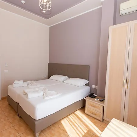 Triada 4*