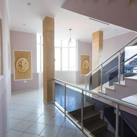 Triada 4* Fushe-Kruje