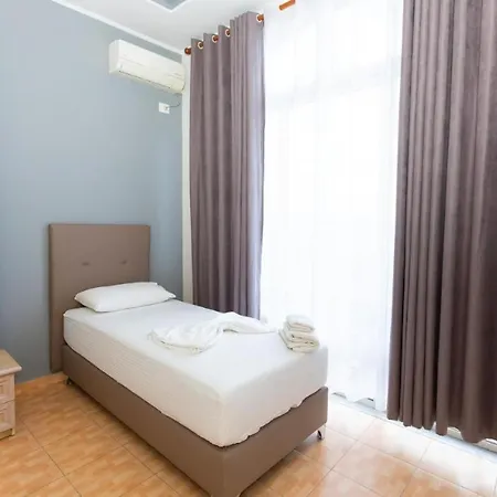 Hotel Triada