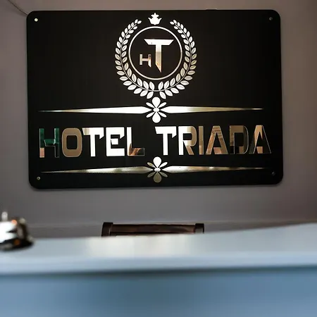 Triada ホテル Fushë-Krujë